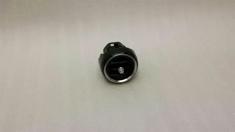 Mercedes C Class W205 RHD Right Air Vent A2058301200 Right Hand Drive