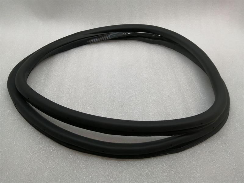 ROLLS ROYCE GHOST SERIES II 2 Door Seal 51727200325 Door Seals REAR R=L