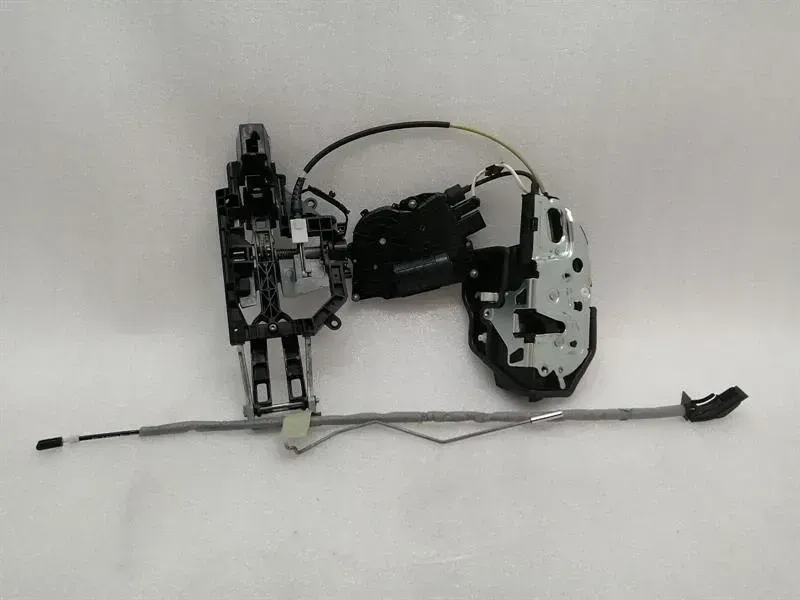 ROLLS ROYCE GHOST SERIES II 2 Door Lock 51217185691 Door Lock FRONT LEFT