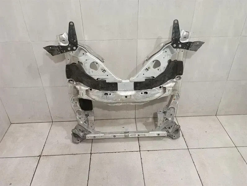 Rolls Royce Wraith RR5 COUPE Beam Subframe Front 31106854625 Front Axle Carrier