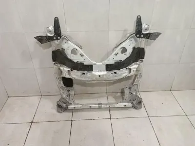 Rolls Royce Wraith RR5 COUPE Beam Subframe Front 31106854625 Front Axle Carrier