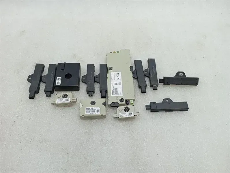 Rolls Royce Wraith RR5 COUPE Aerial / Antenna 21367510 Set Antenna