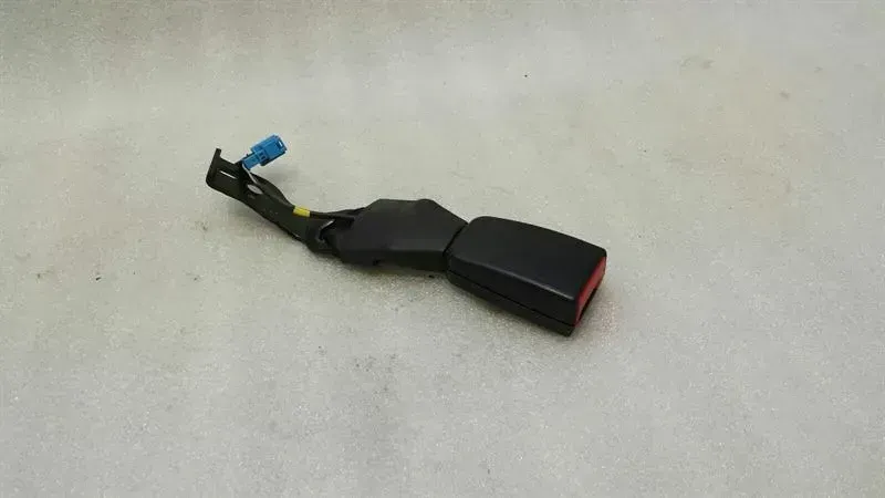 Mercedes C Class W205 Centre Belt Buckle A2058600469 Seat Belt Buckle Centre