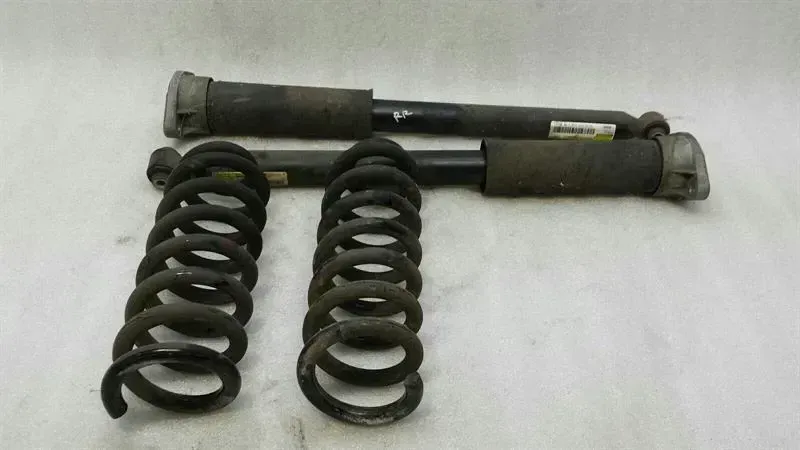 Mercedes C Class W205 Shock Absorber Rear A2053201530 Rear Shock Absorber SET