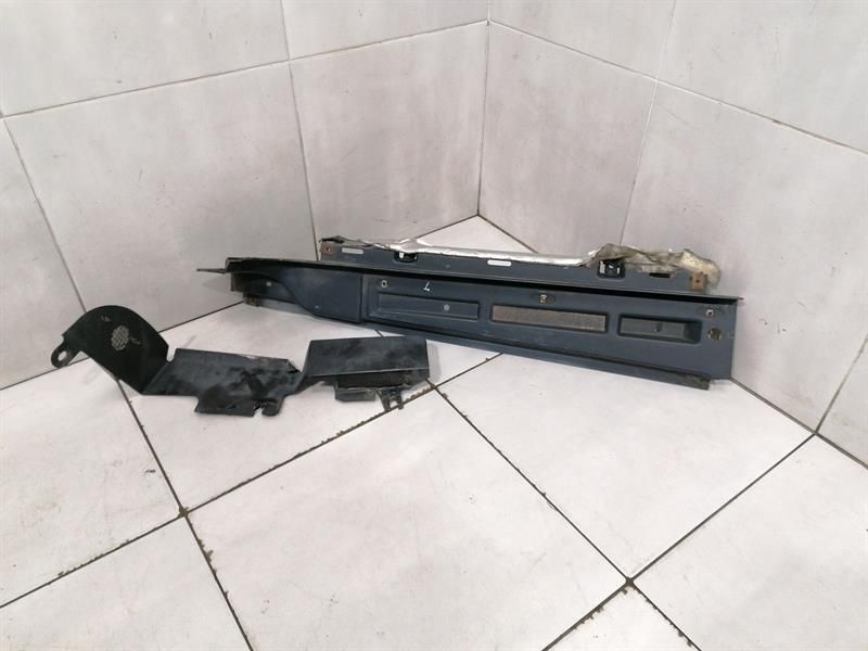 Dodge Viper SRT-10 8.3 left side skirt 5029319AA side sill left