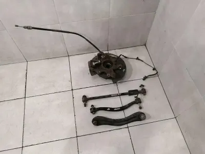 JEEP GRAND CHEROKEE WK2 MK4 Rear Hub 04877113AC Wheel Bearing Case Rear Left