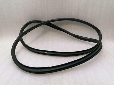 JEEP GRAND CHEROKEE WW2 MK4 Front Left Door Seal 5399213AE Front Door Seals