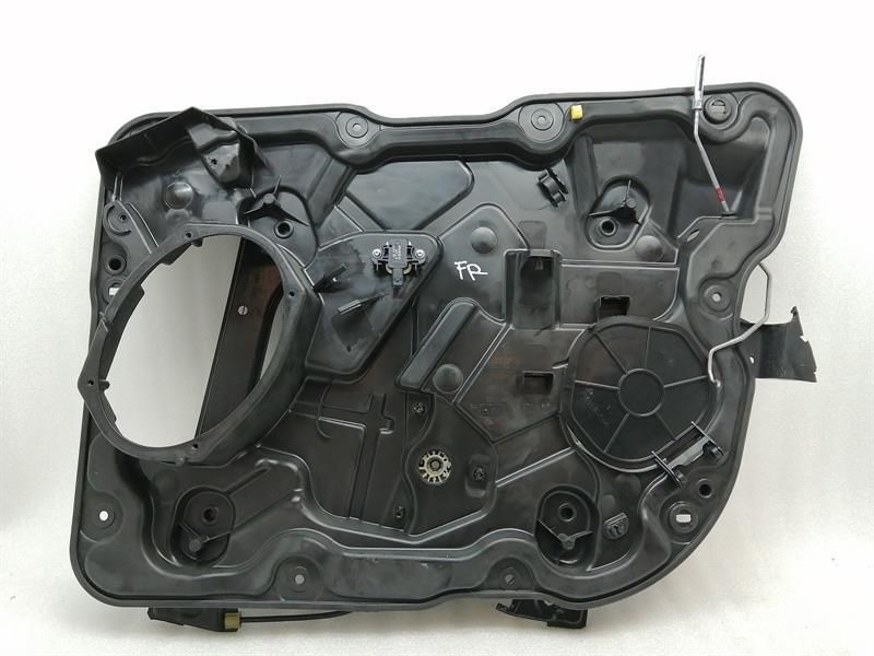 Jeep Grand Cherokee Mk4 Right Front Door Winder 68231062AE Front Window Regulator