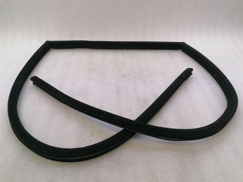 ROLLS ROYCE PHANTOM MK7 RLH Door Seal 51727114887 Door Seals Rear Left