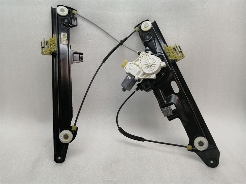 Rolls Royce Ghost Series II 2 Front Door Winder 51337213540 Front Window Regulator