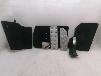 Ferrari FF F151 Gas Pedal FOOTWELL FF Accelerator Pedal FOOTWELL SET RIGHT HANDLE RHD