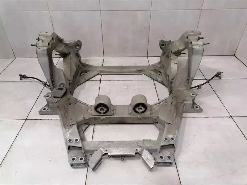Ferrari F12 Berlinetta F152 Subframe Rear 289375 Axle Frame Rear Axle