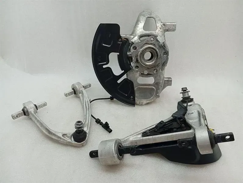 Ferrari 812 Superfast F152M Left Front Hub 328039 Wheel Bearing Housing Front Left