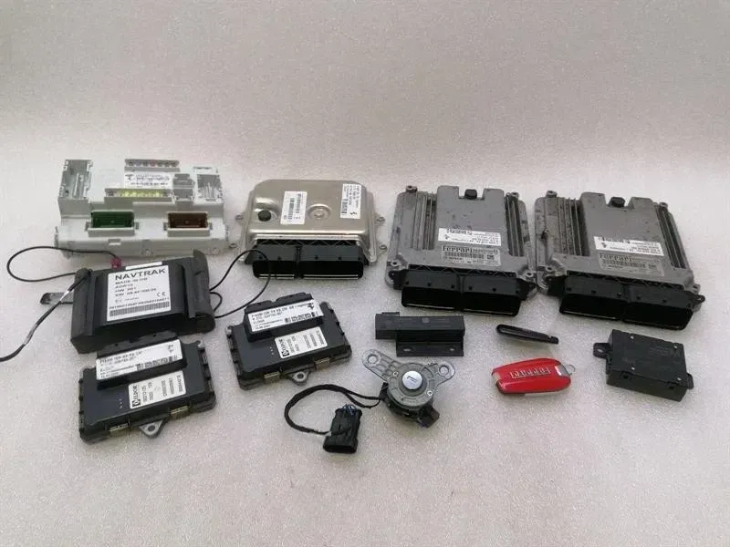 Ferrari 812 Superfast F152M Engine ECU 337737 SET Engine Control Unit