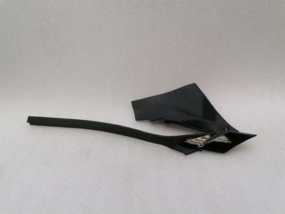 Ferrari Purosangue F175 door seal 995472 door seals RH A-PILLAR TRIM + seal