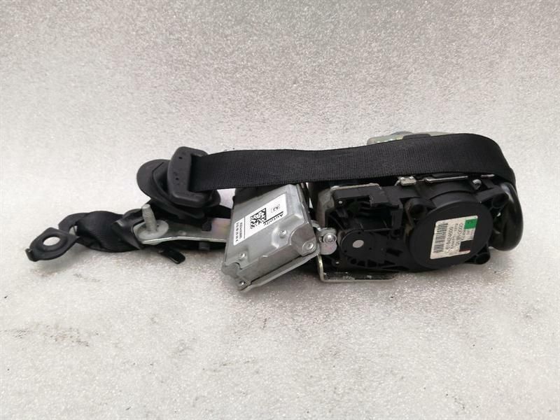 Mercedes C Class W204 FRH Seatbelt A2048602686 Seat Belt Strap Front Right