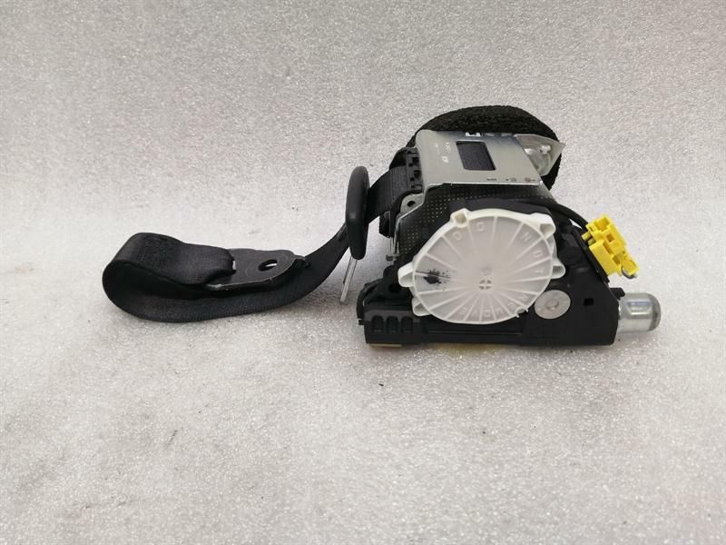 Mercedes C Class W204 rear seat belt A2048608285 seat belt belt rear RHS
