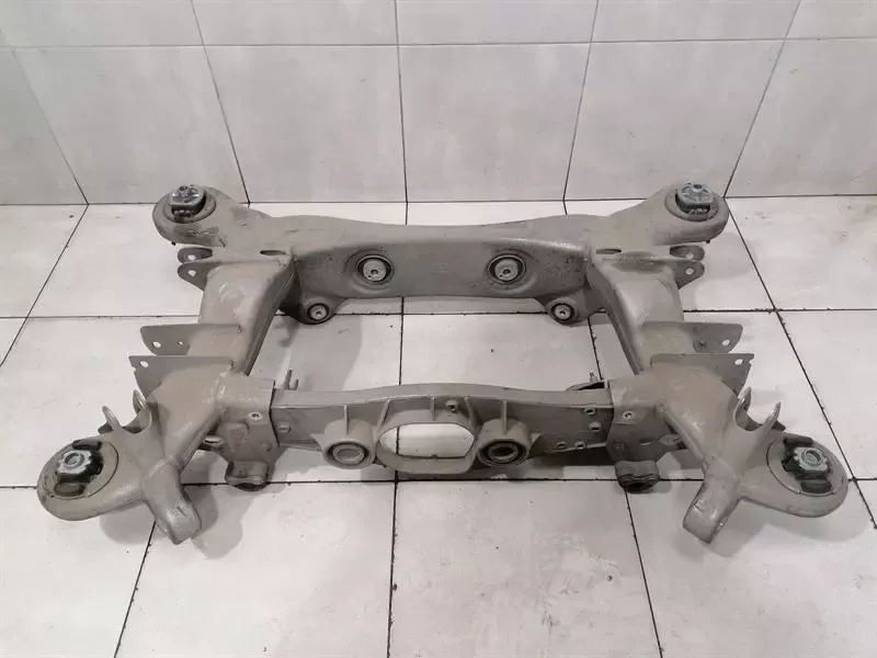 Mercedes S63 AMG W221 Subframe Rear A2213505508 Axle Frame Rear Axle