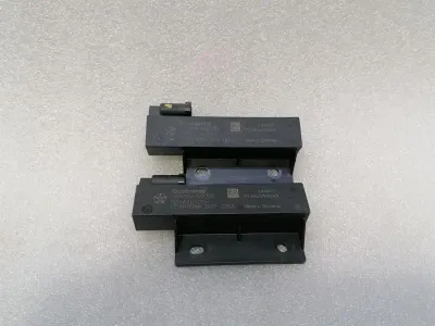 Ferrari GTC4 Lusso F151M Aerial / Antenna Set 68068148AA Antenna Kit