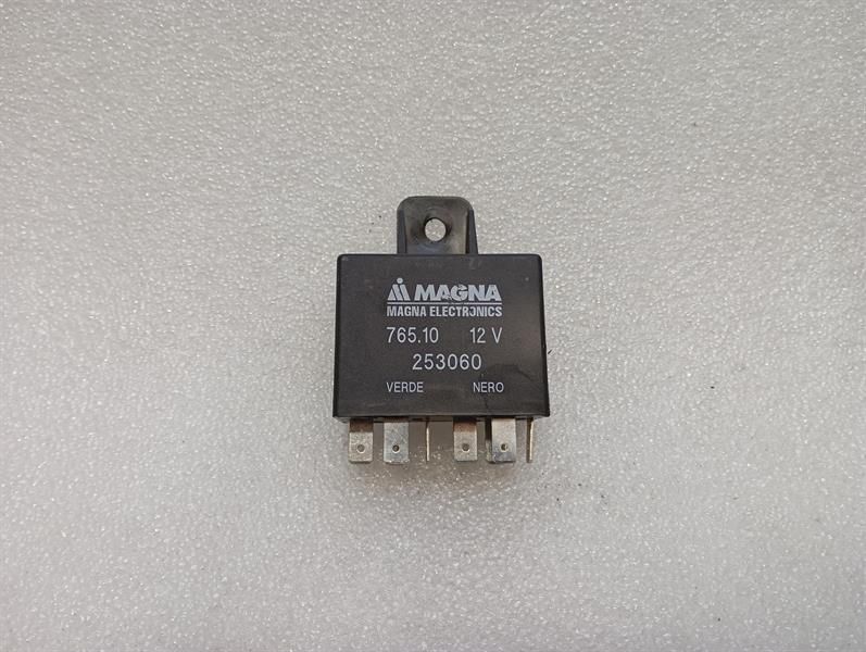 Ferrari FF F151 Relay 253060 Relay INTERMITTENT UNIT FOR WIPER MOTOR