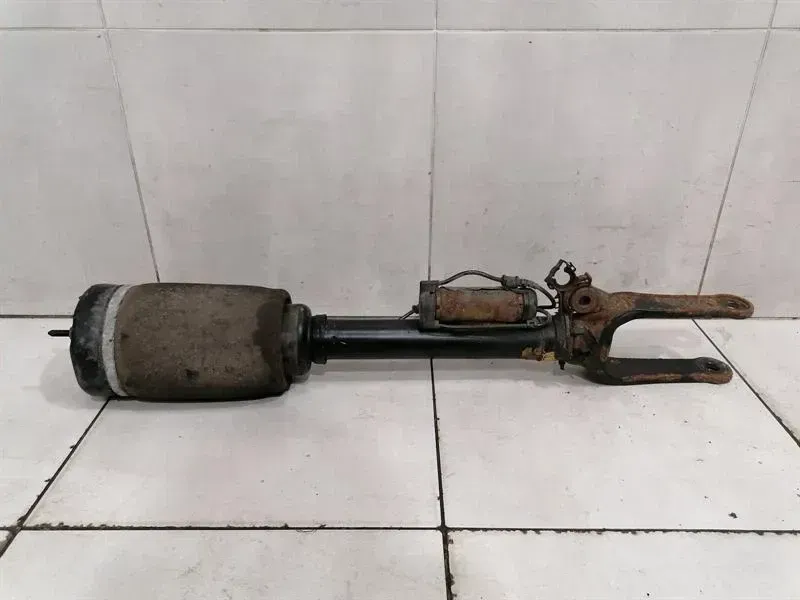 Mercedes ML63 AMG W164 Shock Absorber Front A1643202213 Front Shock Absorber M156