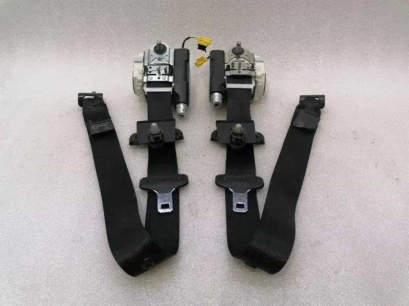 Mercedes ML W164 front seat belt A2518607185 seat belt belt front set