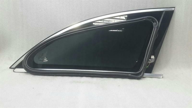 Mercedes R Class W251 Right 1/4 Glass A2516700850 Door Window 1⁄4 Rear Complete