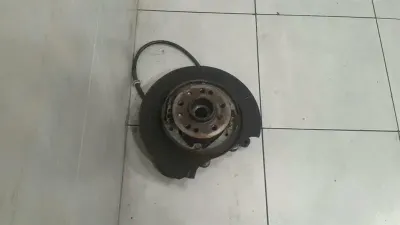 Mercedes R63 AMG W251 Right Rear Hub A1643501208 Wheel Bearing Housing Rear Right