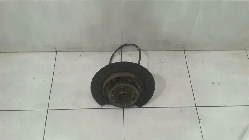 Mercedes R63 AMG W251 Left Rear Hub A1643501108 Wheel Bearing Housing Rear Left