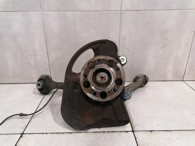 Mercedes C63 AMG W204 Left Front Hub A2043321901 Wheel Bearing Housing Front Left