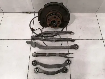 Mercedes E63 AMG W211 Right Rear Hub SET A2113504508 Wheel Bearing Housing Rear