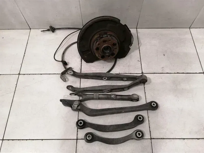 Mercedes E63 AMG W211 Left Rear Hub SET A2113504508 Wheel Bearing Housing Rear Left