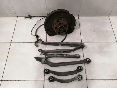 Mercedes E63 AMG W211 Left Rear Hub SET A2113504508 Wheel Bearing Housing Rear Left