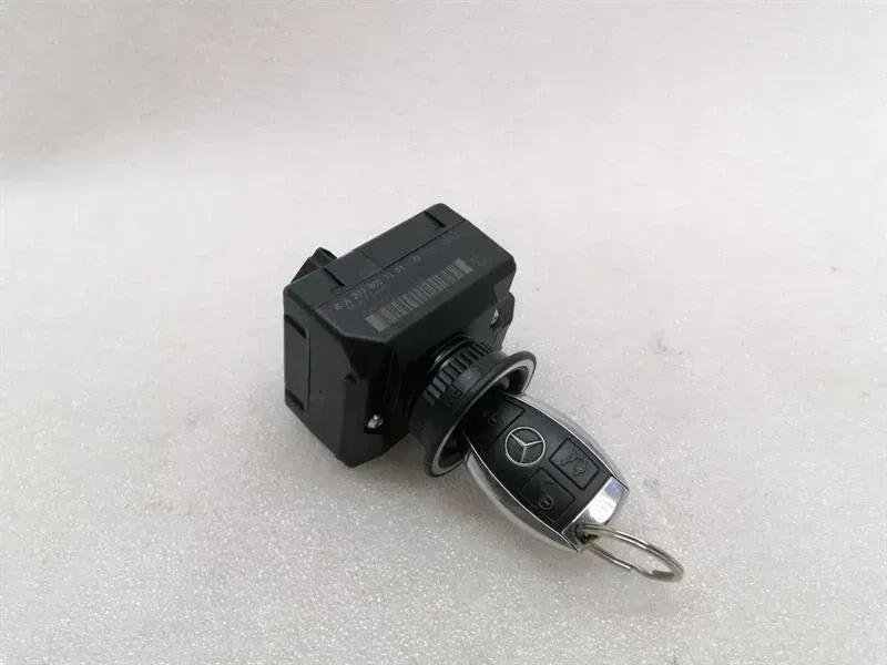 Mercedes C Class W204 Electronic Module A2079057101 Control Unit EZS + KEY