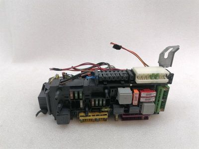 Mercedes C Class W204 Fuse Box A2049060305 Fuse Box SAM