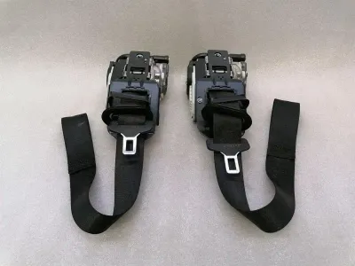 Mercedes C Class W204 front seatbelt set A2048601985 seat belt front coupe