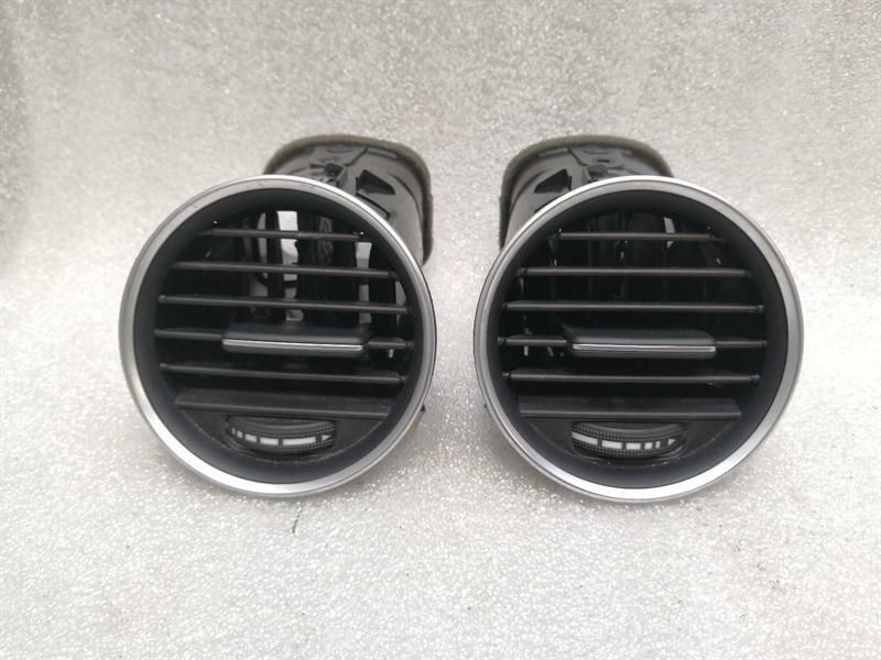 Mercedes C W204 Air Vent Set of 2 A2048306254 Vent Nozzle Vent Grille Set