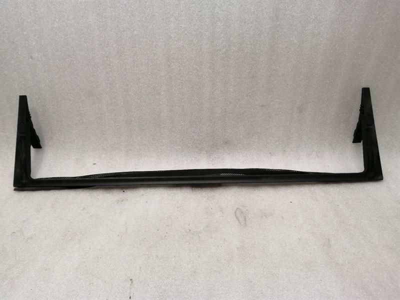 Mercedes W204 Wind Deflector A2077840070 Coupe Guide Part Sunroof Wind Deflector