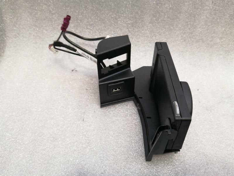 Mercedes C Class W204 Electronic Module A2048200015 Control Unit USB MOP