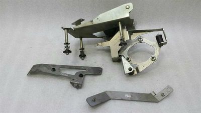 Mercedes CLS W219 pump holder-bracket A1561400485 holder carrier