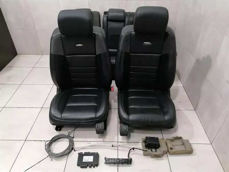 Mercedes ML W164 seat interior amg ml63 seat logo coat of arms