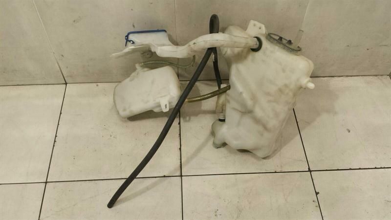 Mercedes CLS W219 washer fluid reservoir A2118690120 windscreen washer fluid reservoir set