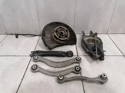 Mercedes E63 AMG W212 Left Rear Hub A2123502108 Wheel Bearing Housing Rear Left