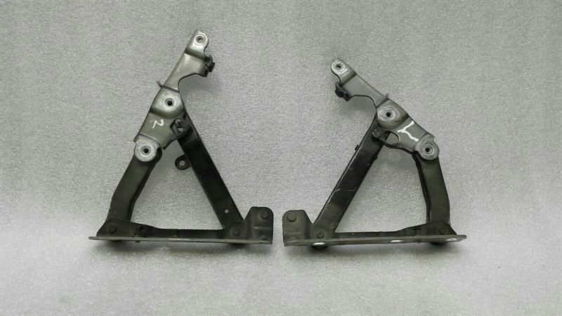 Mercedes CLS W219 Bonnet Hinge A2118800128 Hood Hinge Set W211