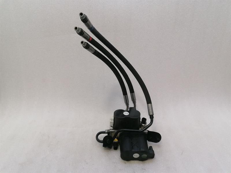 Mercedes CL W216 W221 rear ABC hydraulic valve A2213200358 hydraulic valve