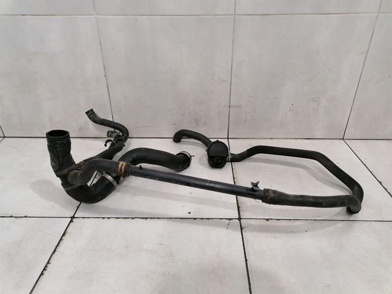 Mercedes ML W164 Cooling Pipe A1645060835 Cooling Water Hose Hose