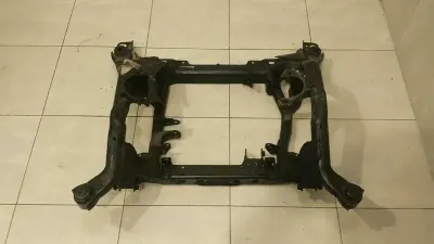 Mercedes ML63 AMG W164 Beam / Subframe Front A1643300258 Front Axle Beam