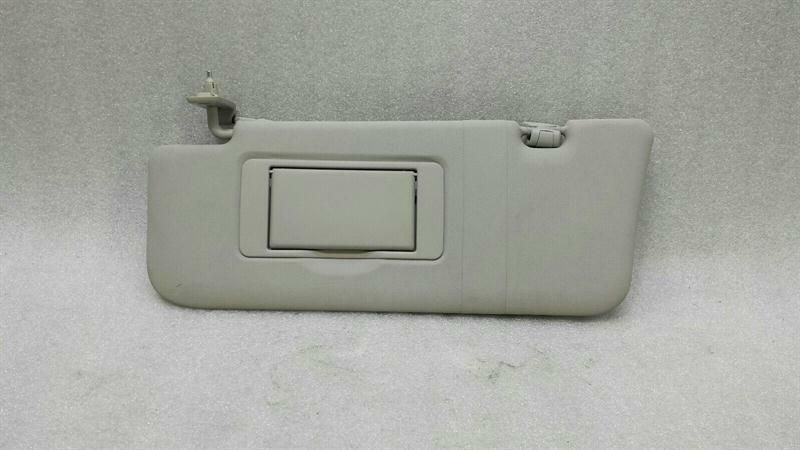 Mercedes ML W164 Left Sun Viewfinder A1648100910 Sun Bezel