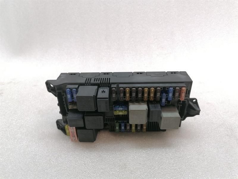 Mercedes CLS W219 Fuse Box A2115457501 Fuse Box SAM