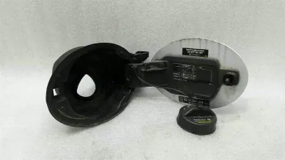 Mercedes ML W164 fuel filler cap A1646300767 fuel cap fuel flap